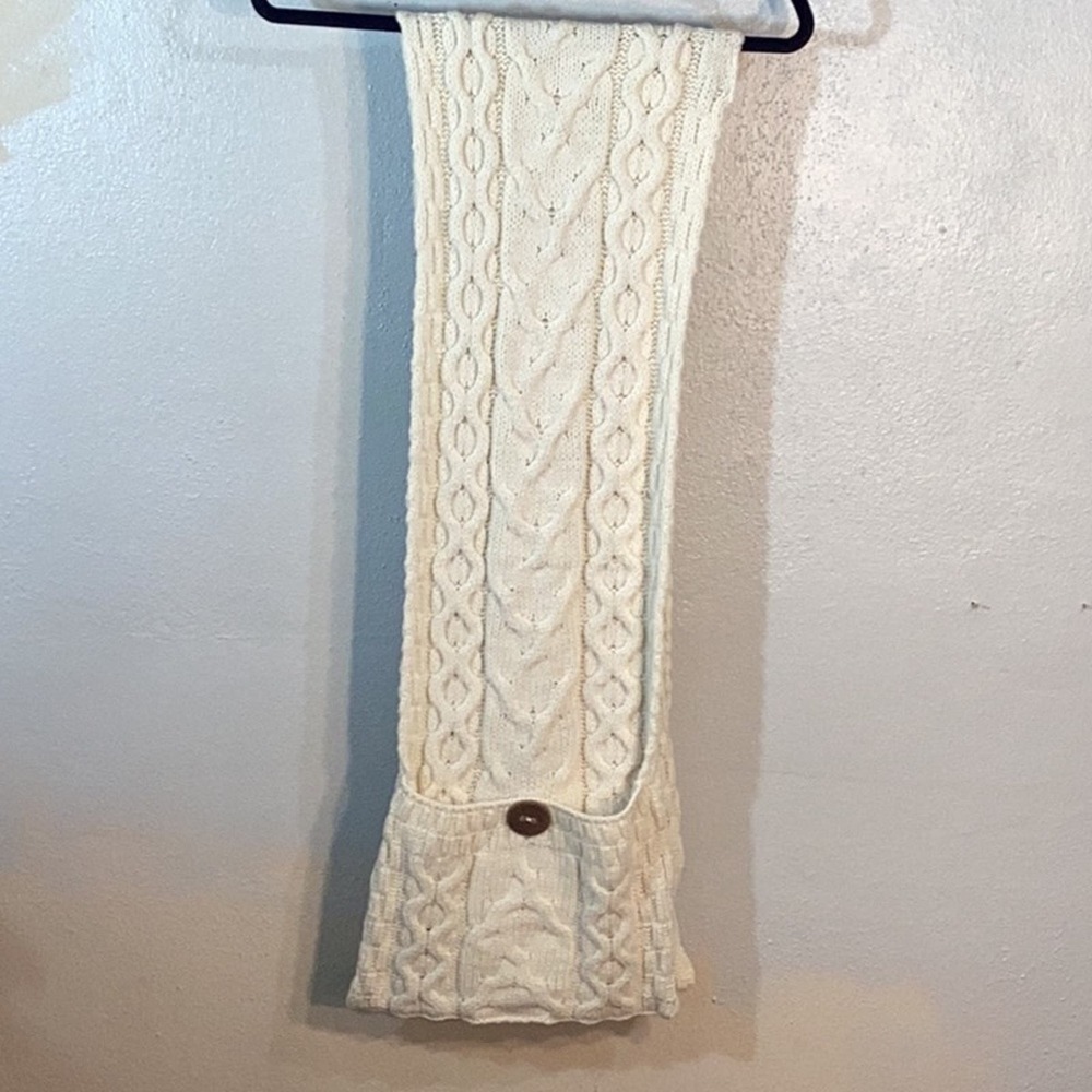 Carraigdonn Made In Ireland Cream Merino Wool Cableknit Wrap Scarf Button Pocket